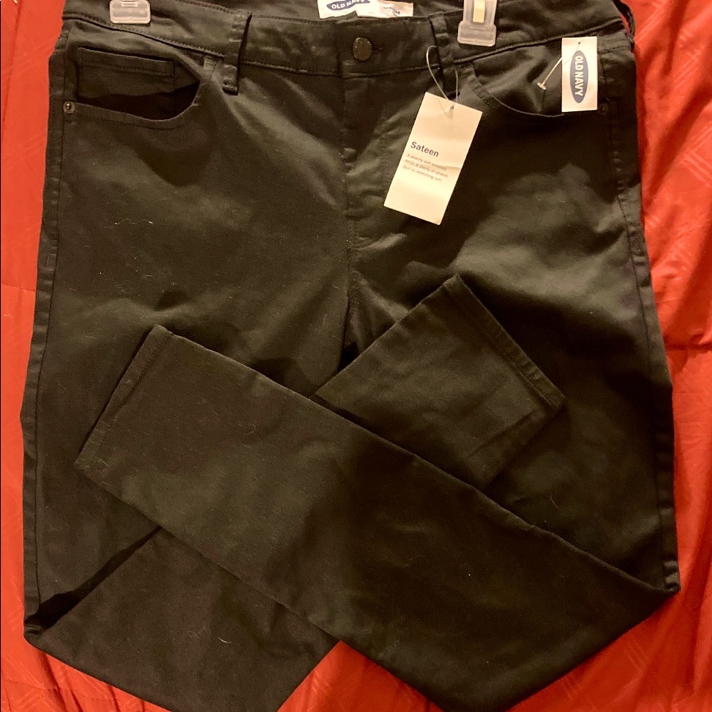 NWT- Old Navy Super Skinny stretchy size 12